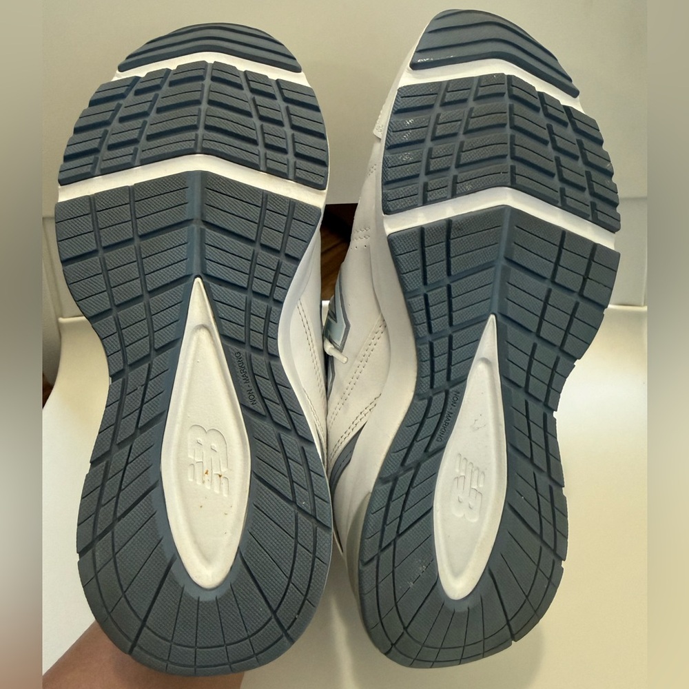 New Balance Women WX608v5 - Picture 7 of 7